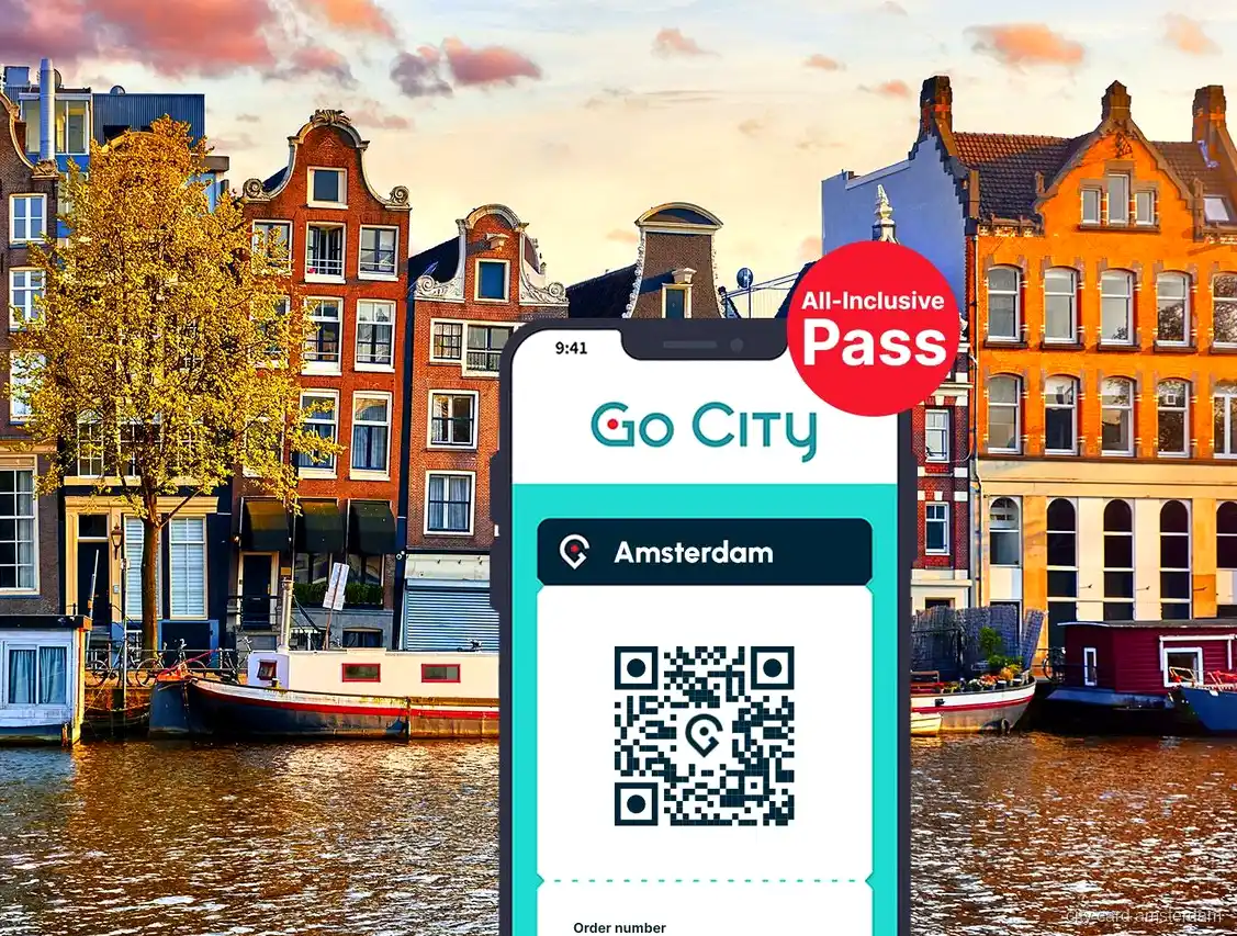 Go City Amsterdam pass tout-en-un avec le Rijksmuseum en arriere-plan